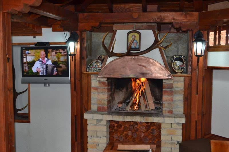 Guest House Ganovi คาโลเฟอร์ ภายนอก รูปภาพ